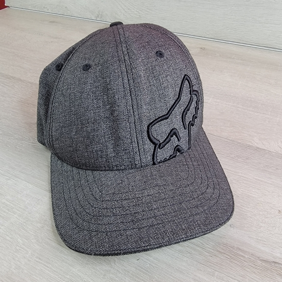 Fox Mens Size S/M Racing Classic Logo Fitted Hat  Gray Flexfit Curved Bill - Picture 1 of 7